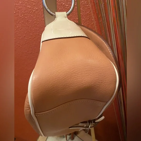 Prada Vitello - EUC - Daino Leather Shoulder Bag - Like New, Pristine! - Picture 10 of 16